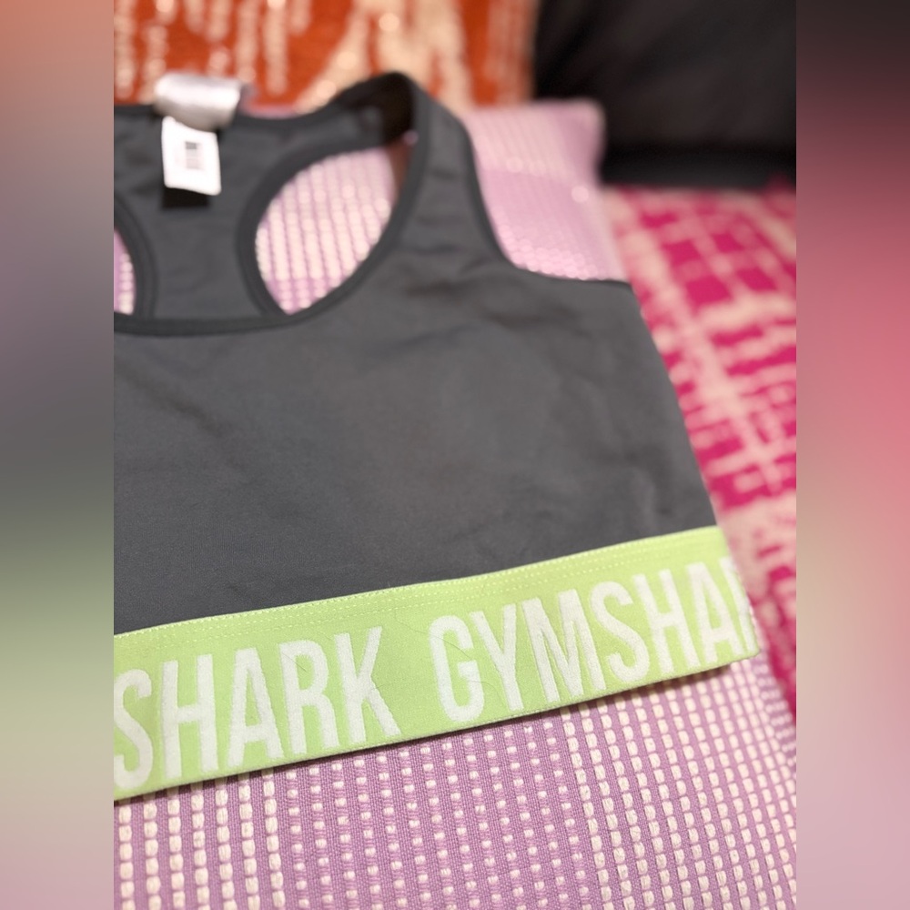 Gymshark sz L Sport Bra (no padding) - Picture 5 of 10